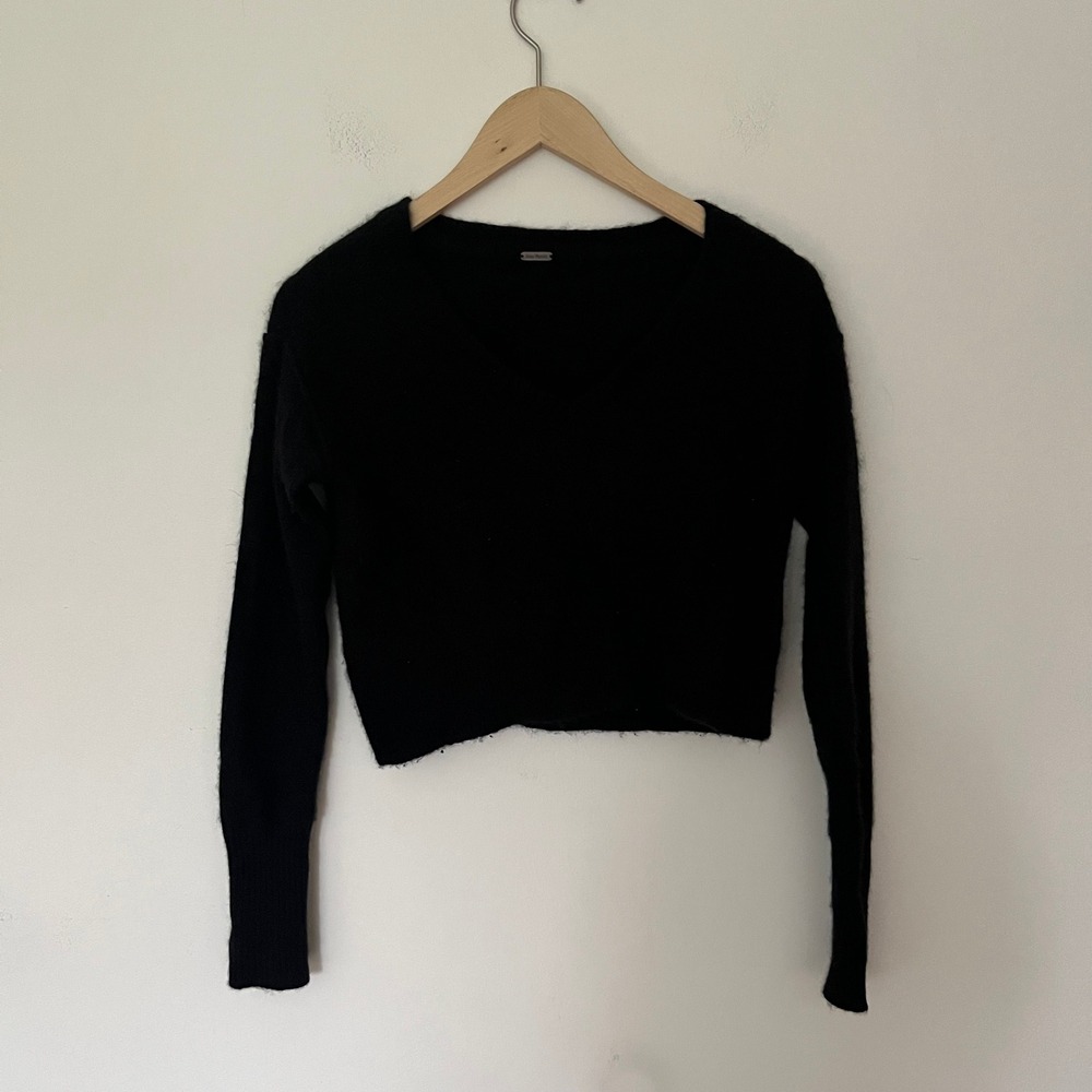 Free People Black 100% Cashmere Cropped V-Neck Sweater Long Sleeve OB1517590